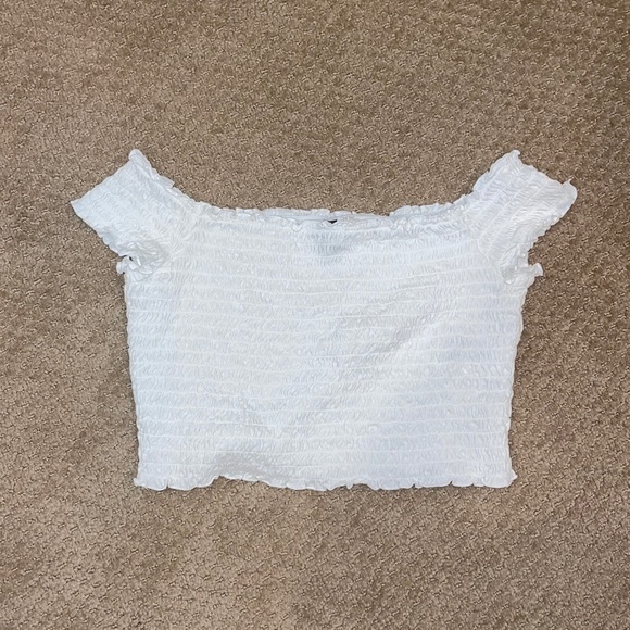 H&M White Ruffle Off-the-shoulder Crop Top - Picture 3 of 4